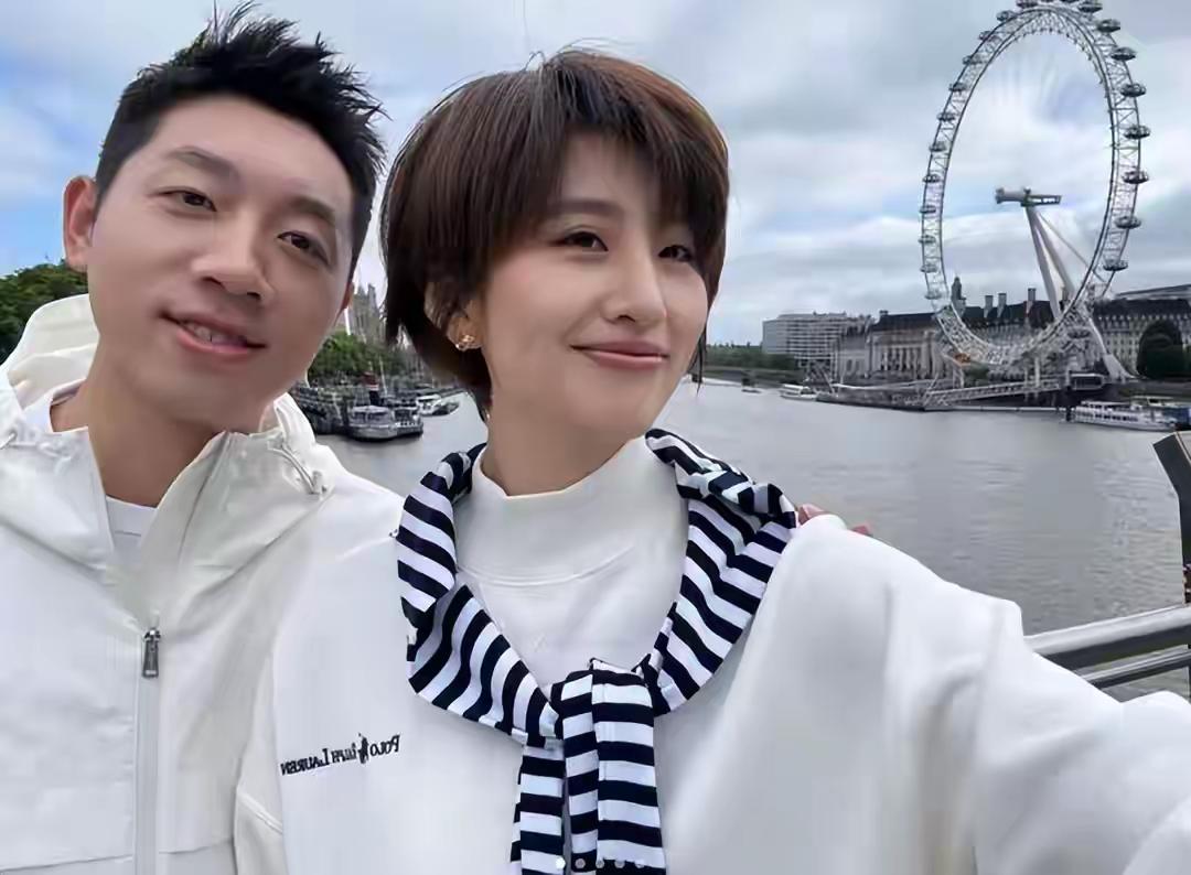 许昕不愧是人生大赢家，赛场之外的生活过得格外圆满。他的妻子姚彦也曾是乒乓球运动员