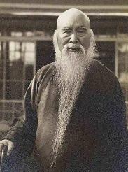 1949年，于右任专程从台湾赶回重庆接妻女。到了家门口才知道，妻女几天前刚去了成