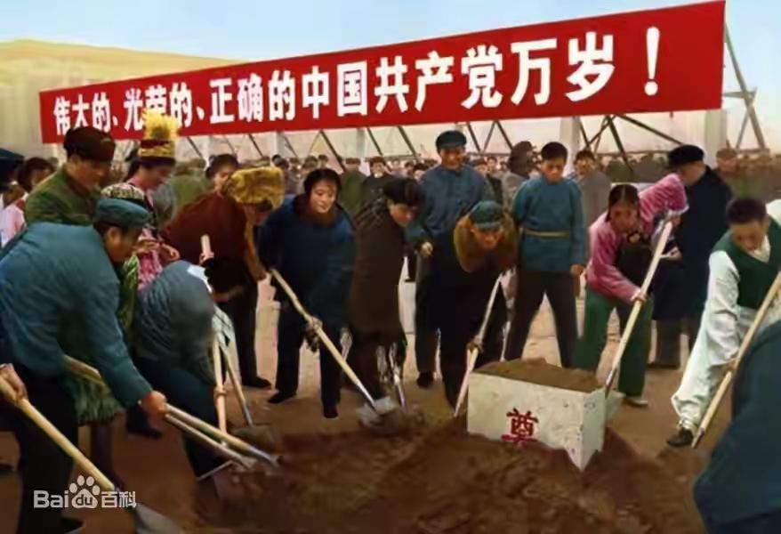 1976年9月9日，毛主席与世长辞。为了纪念和缅怀毛主席的功绩，国家决定建设毛主