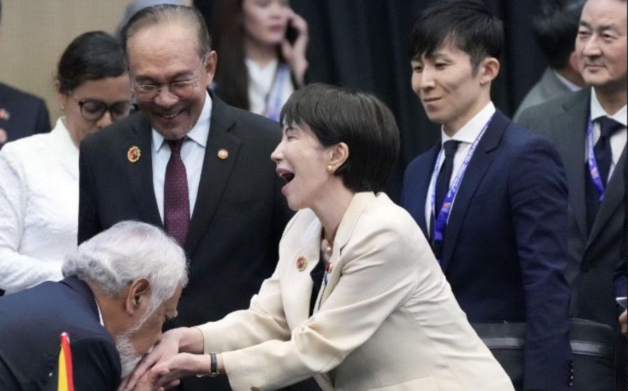 🔻高市早苗内阁支持率达 82.0% 。🔻高市早苗粉丝兴奋的四处出警，以至于有