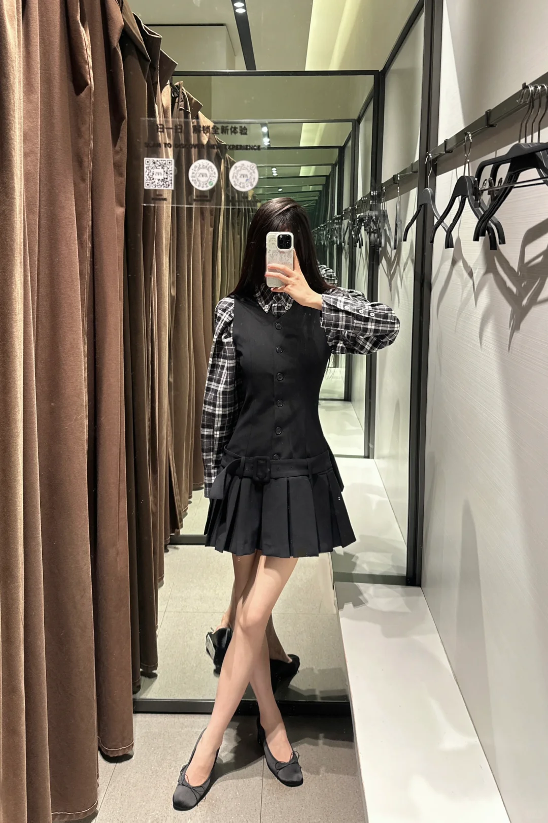 我晕..zara是真滴好逛！！