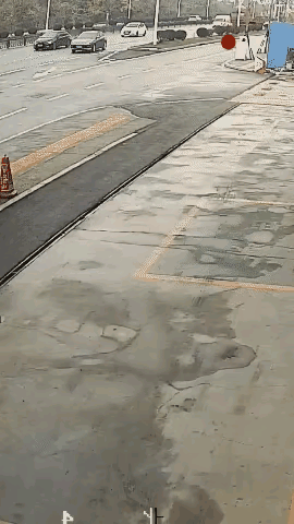 辅道开得这么快，还舍不得刹车，这损失就大了，该谁承担