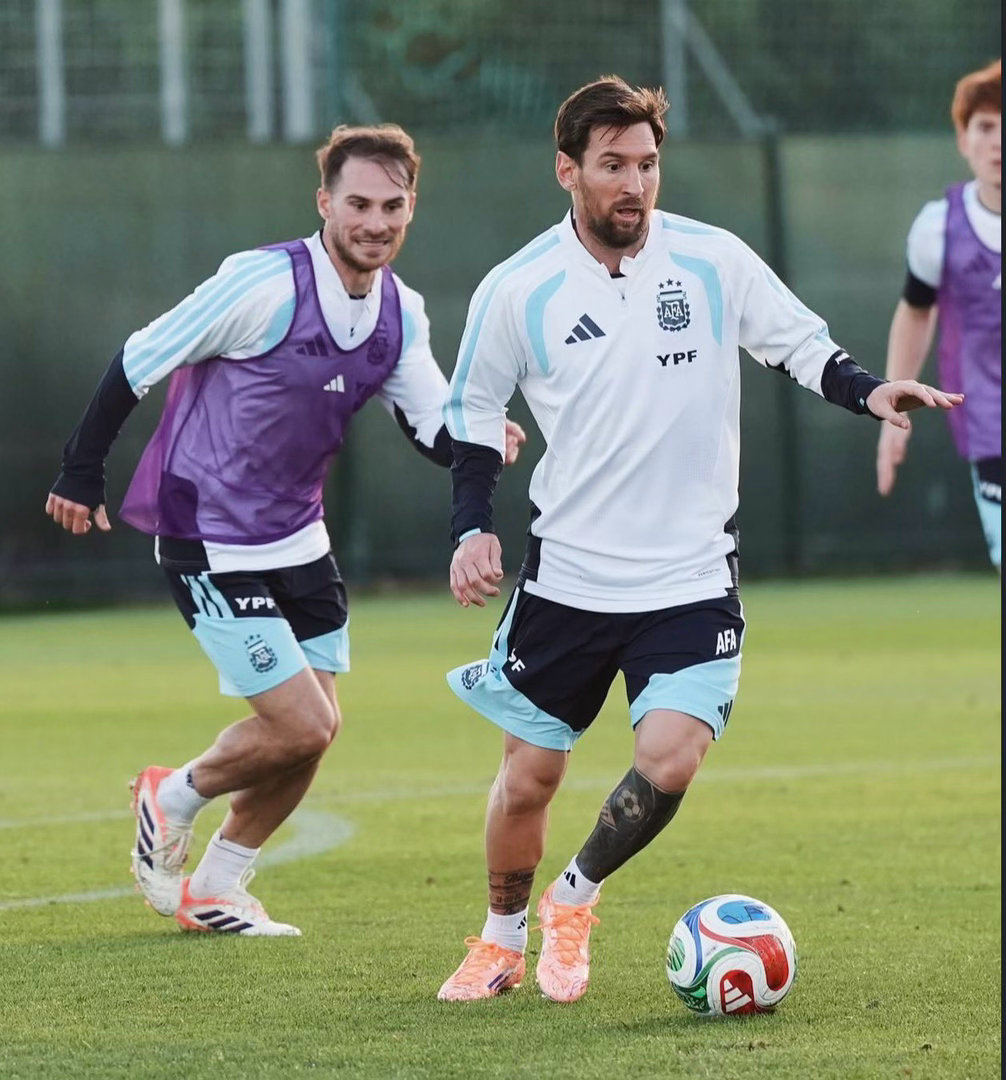 🚨Tyc跟队埃杜阿根廷国家队将在国际比赛日期间留在阿根廷进行训练。🇦🇷不会