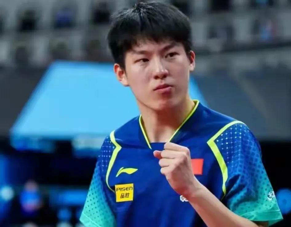 温瑞博表现惊艳！击败世界第二，昂首晋级八强！重庆冠军赛八分之一决赛，小将温瑞博战