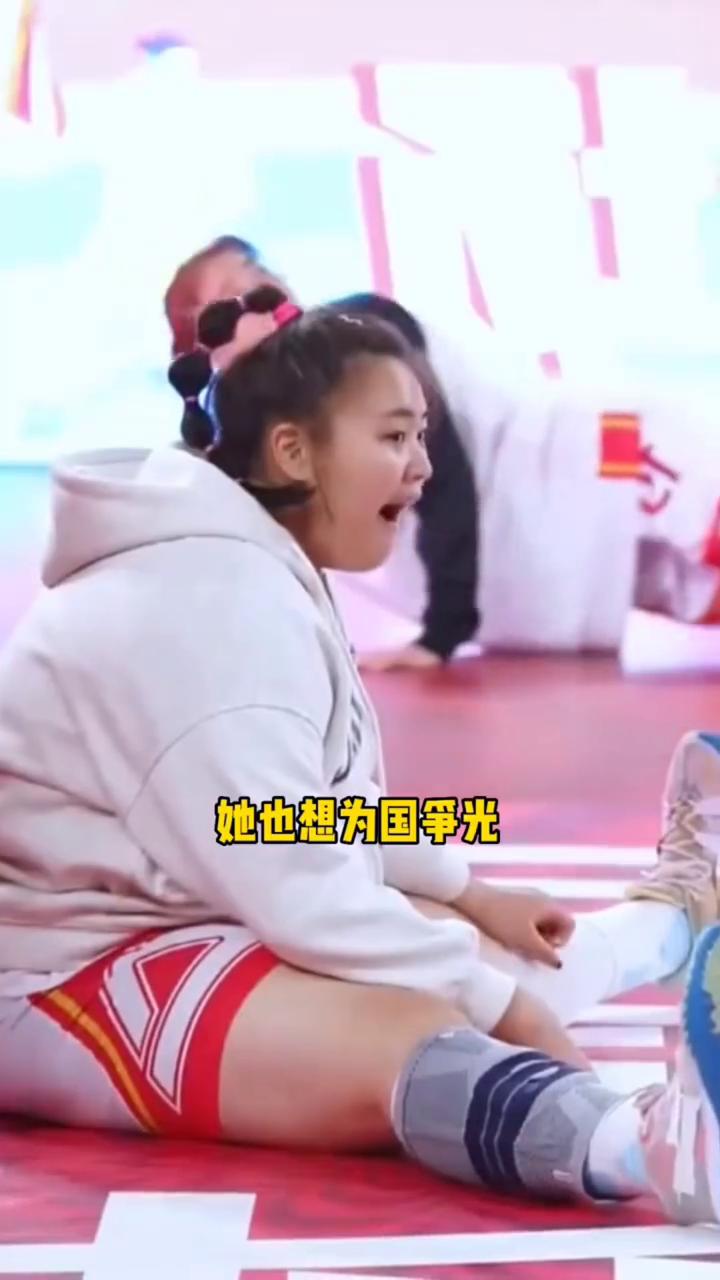 刘禹彤的表情真搞笑，太可爱了大宝贝。
又美又可爱又强的美女，她也想为国争光，却被