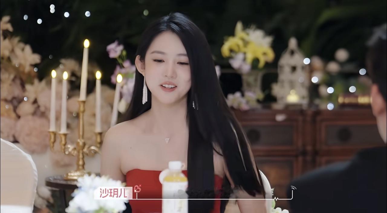 恋综现在都这么直接了吗？前脚说务实，后脚就点名。
《心动的信号9》最新一期，嘉宾