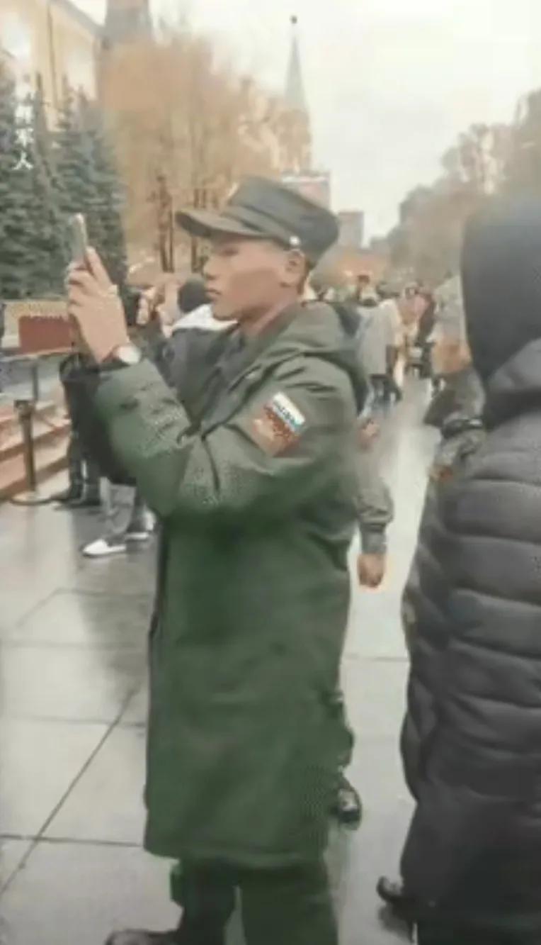 朝鲜军人进入俄罗斯，并且是成建制的已成事实。但如此上看来，这岂不是俄罗斯在显示自
