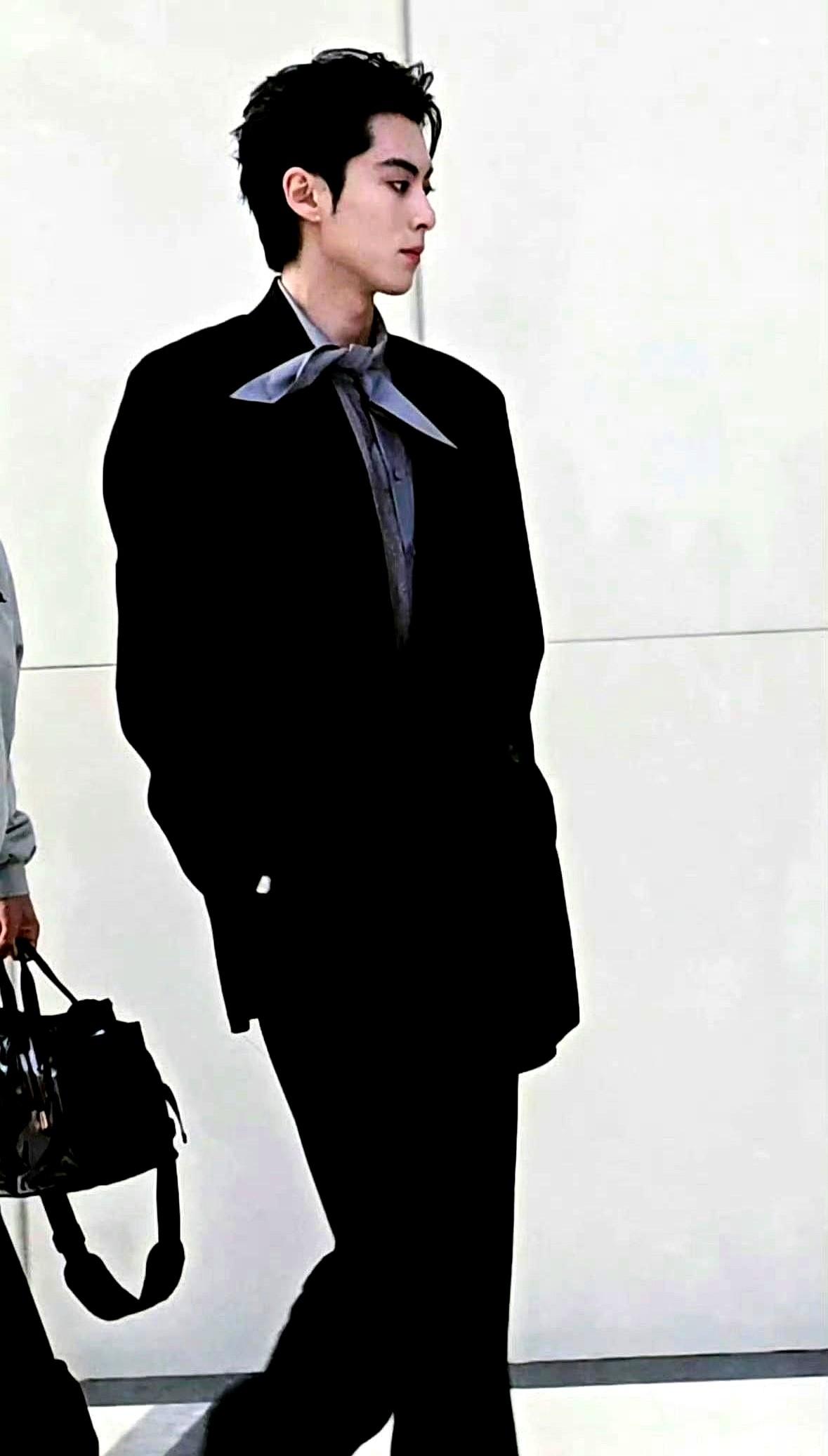 王鹤棣田曦薇《白日梦我》番位之争刚落锤，平番结果一出评论区直接炸锅！

另一边央