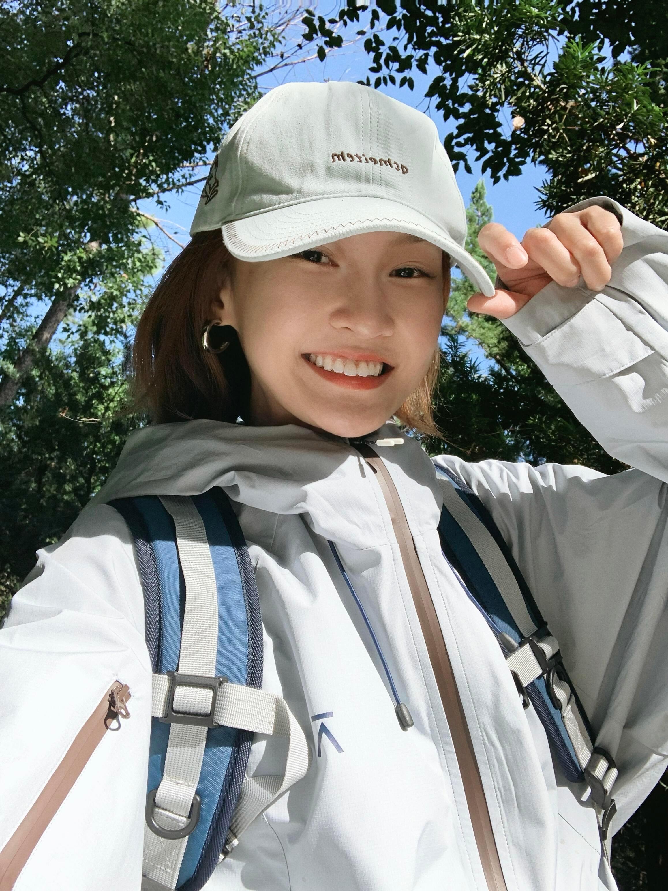 有种失控，是无法克制的心动毫无预警，愈发上头我往山里跑了一次又一次。可山就是那个