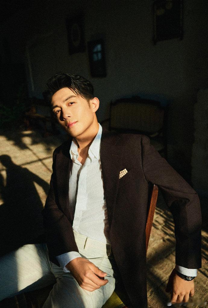 #李泽锋付辛博互怼##付辛博说李泽锋抠搜得很# 李泽锋VS付辛博，俩人的互怼日常