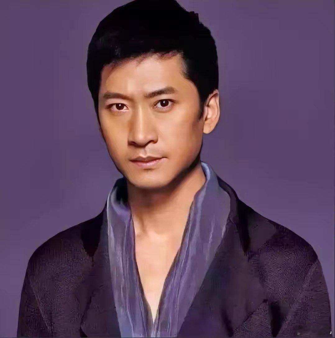 演员：周杰说，琼瑶阿姨原本想用小虎队三人组饰演男主角，但最终只请来了苏有朋，陈志