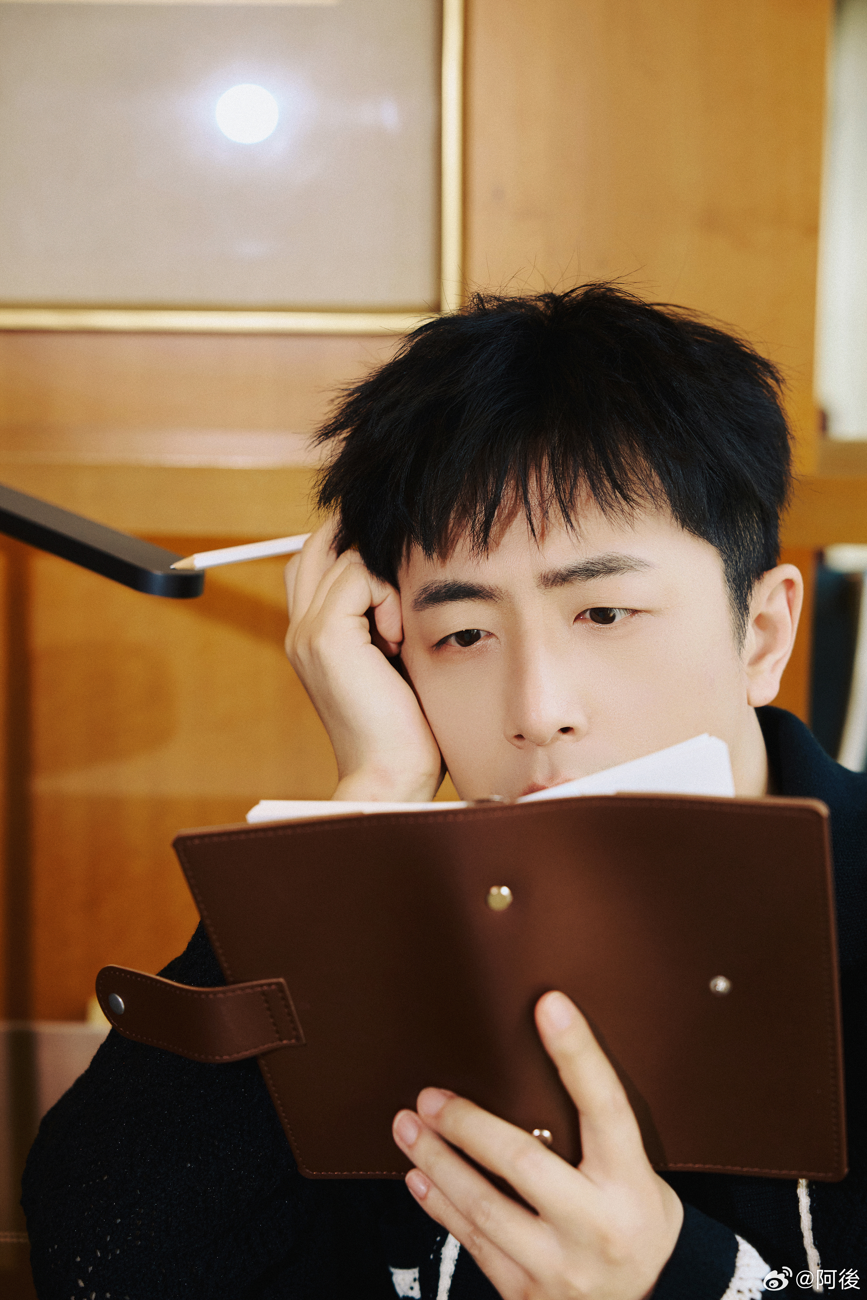 感觉白客死缠烂打就能谈上你要这么说，那我的心可真蠢蠢欲动了，白客这么帅气又脾气好