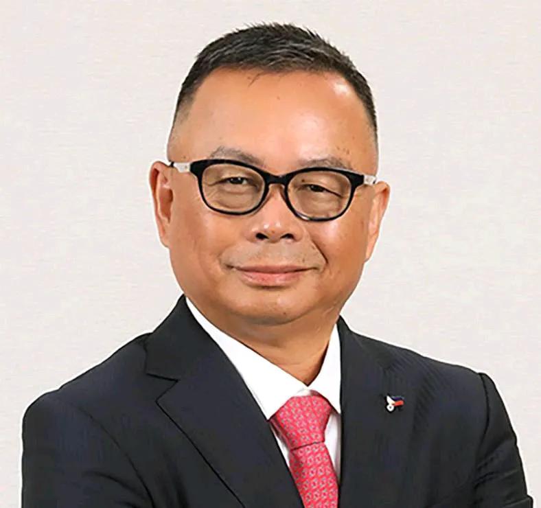 菲律宾华裔镍矿大亨施振忠因涉嫌伪造身份而遭逮捕。菲参议员称，这威胁国家安全，有必