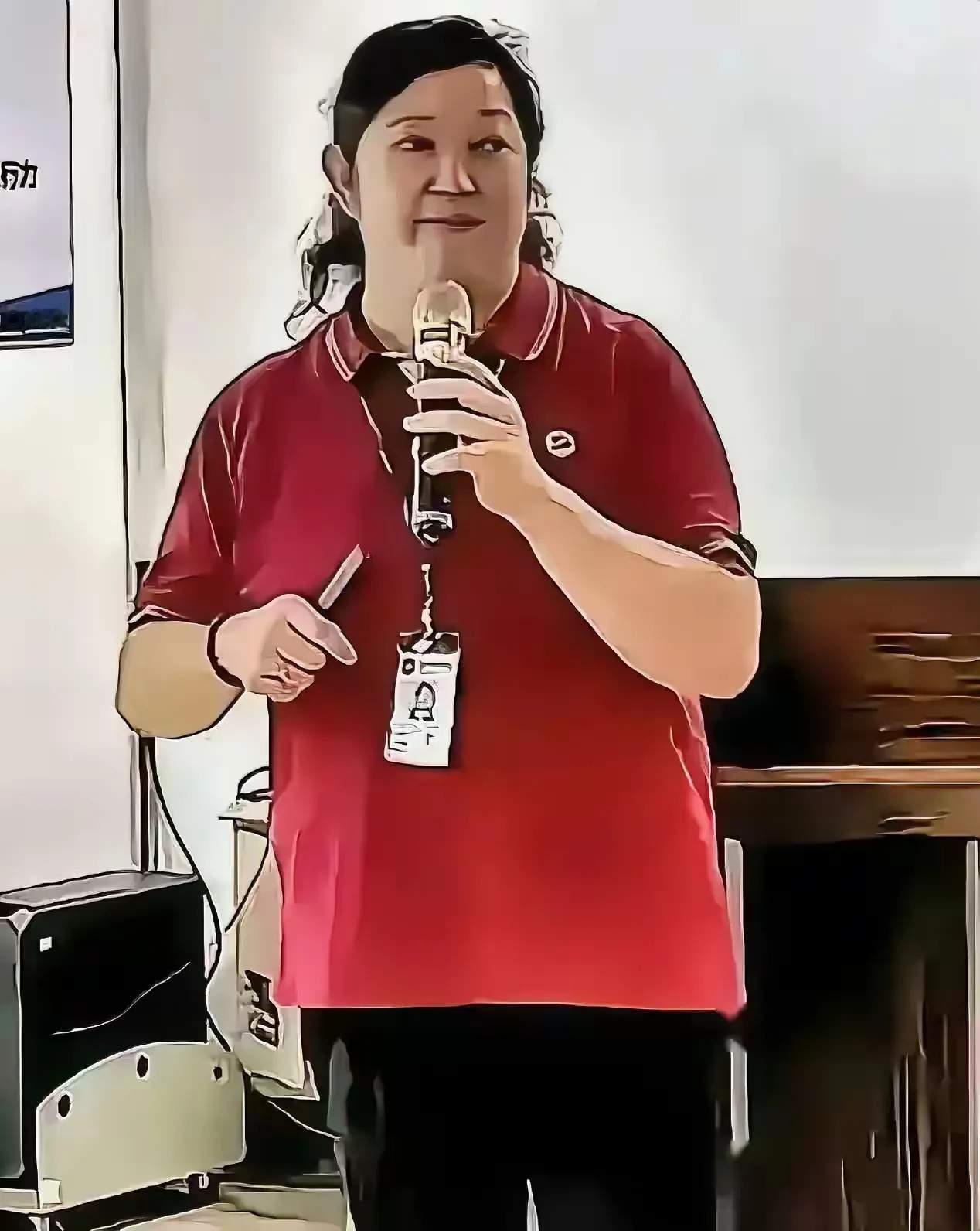 这是星宇公司的人力资源总监周女士，
关于周总监，有个段子，不知道真假，说是这10