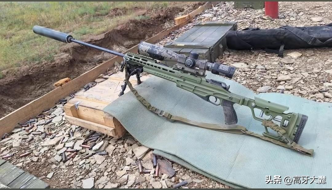 第一眼，是不是以为这是一支现代化高精度狙击步枪？
不，大错特错，其实它是一支18