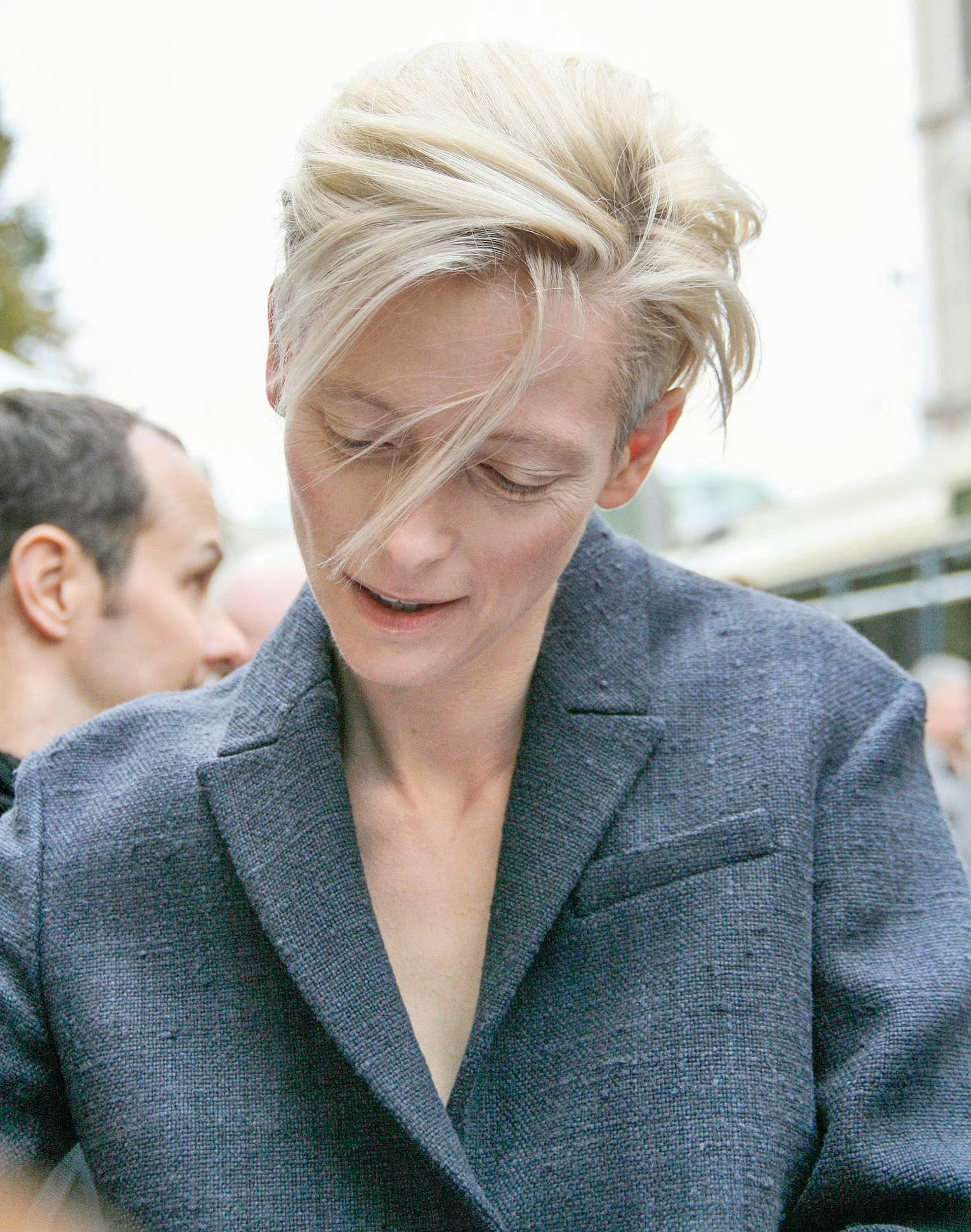 品一品Tilda Swinton这张神仙抓拍，我原地爆炸飞升