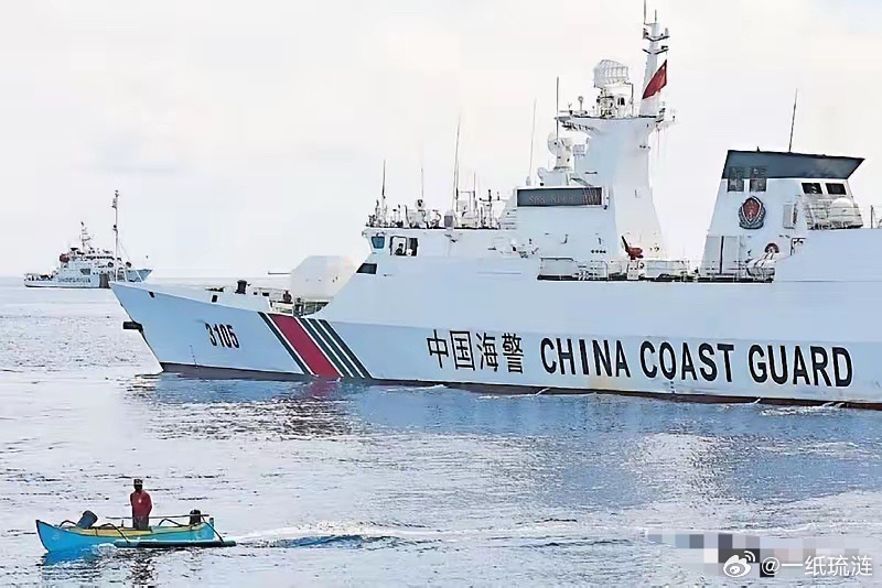 日前，东海对峙中，台湾商船不理台湾“海巡署”阻挠，向我方海警船进行报备！并使用中
