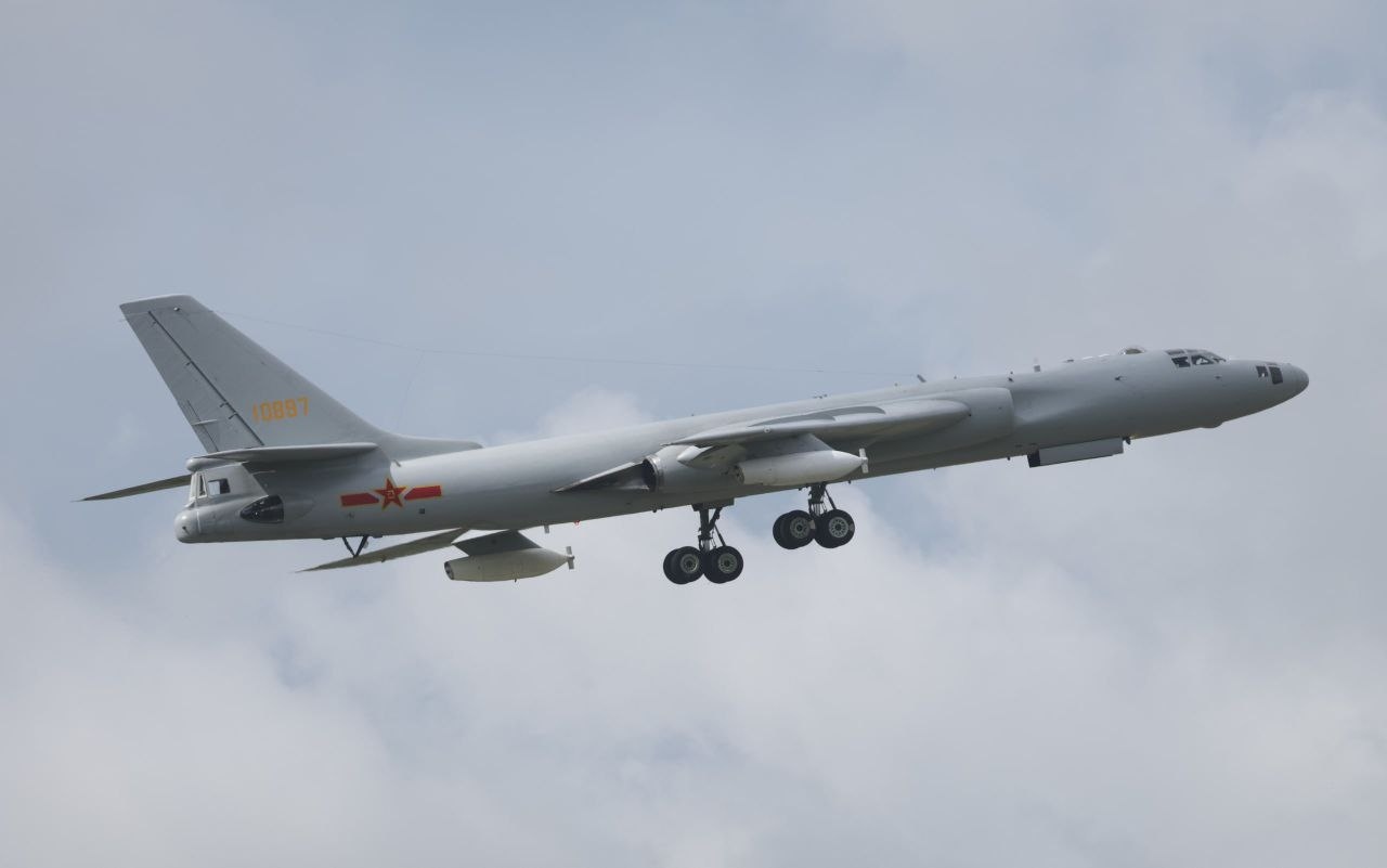 中泰鹰击-2025丨老六爷首次参加中泰空军联训的轰油-6老骥伏枥，志在千里……码