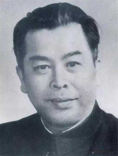 连贯
连贯(1906～1991年)，原名连学史，出生于广东梅州市大埔县枫朗镇王兰