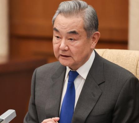 巴拿马不等了，急着喊话中方
美国死死拿捏拉美后院施压，巴拿马却当众硬刚台当局，承