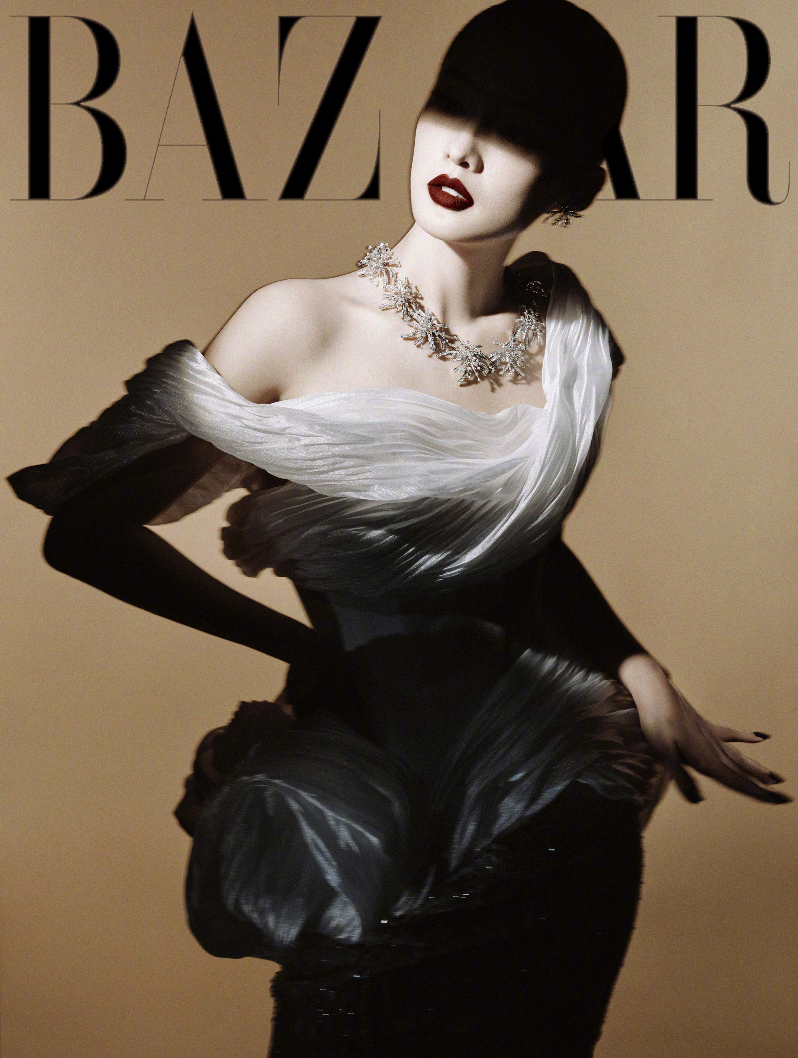 李沁 × 时尚芭莎珠宝 November 2025封面预告 时尚芭莎珠宝十一月刊