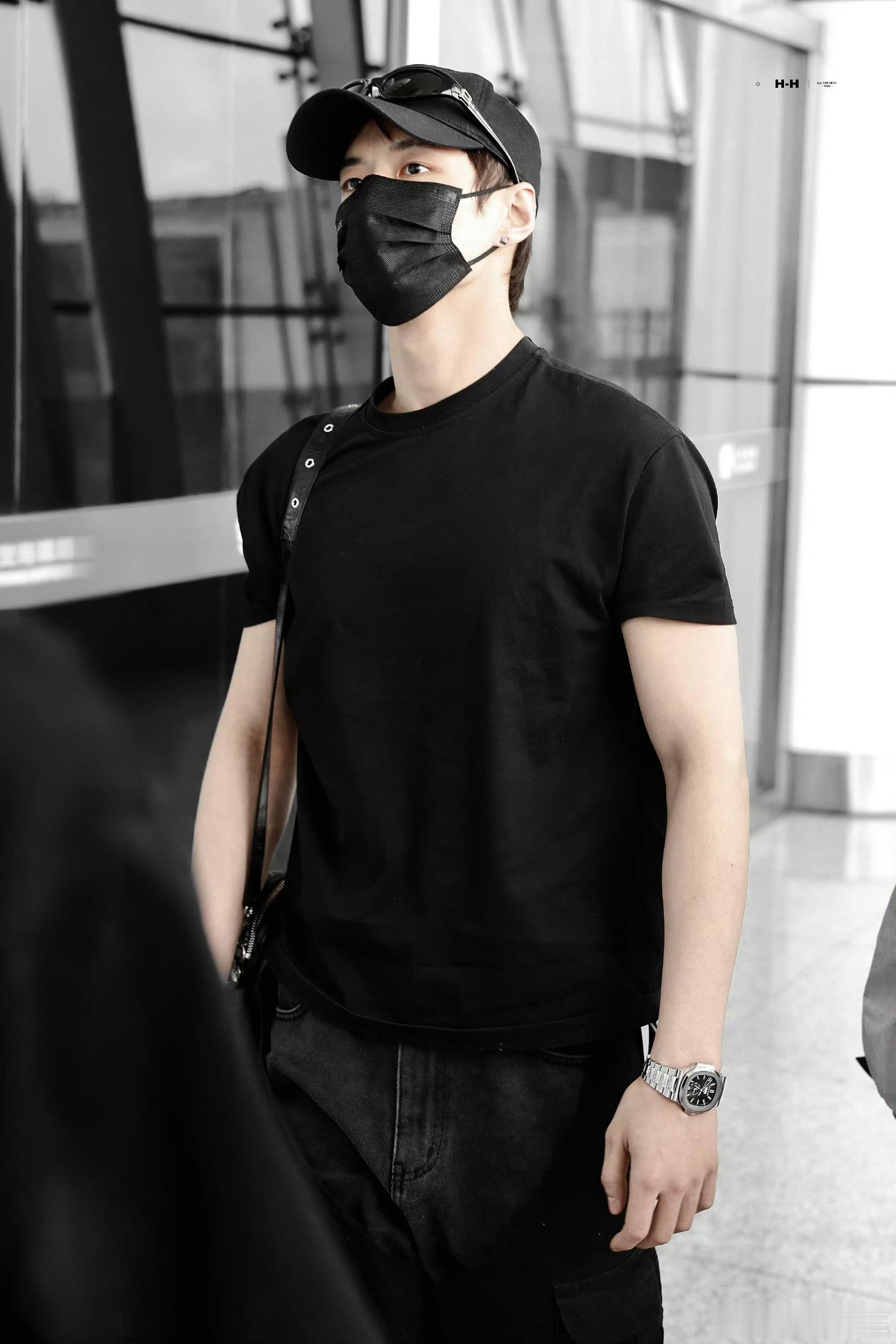 何与all black🖤，速品 