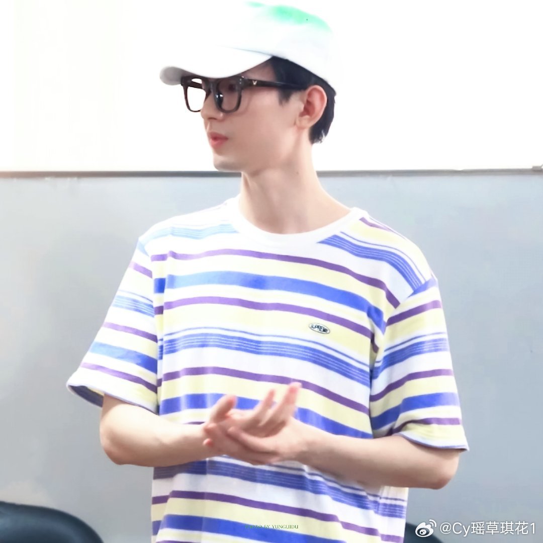 成毅两京十五日cy成毅朱瞻基成毅哥哥，你真的很优秀，优秀到影响着我们向往美好，一