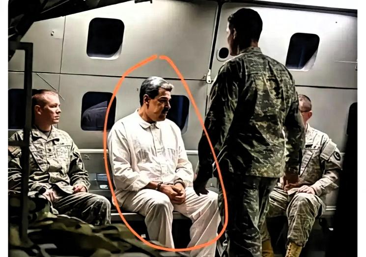 这世道，越来越有意思了。
老美这一手强行把马杜罗带走，与其说是霸权，不如说是给咱