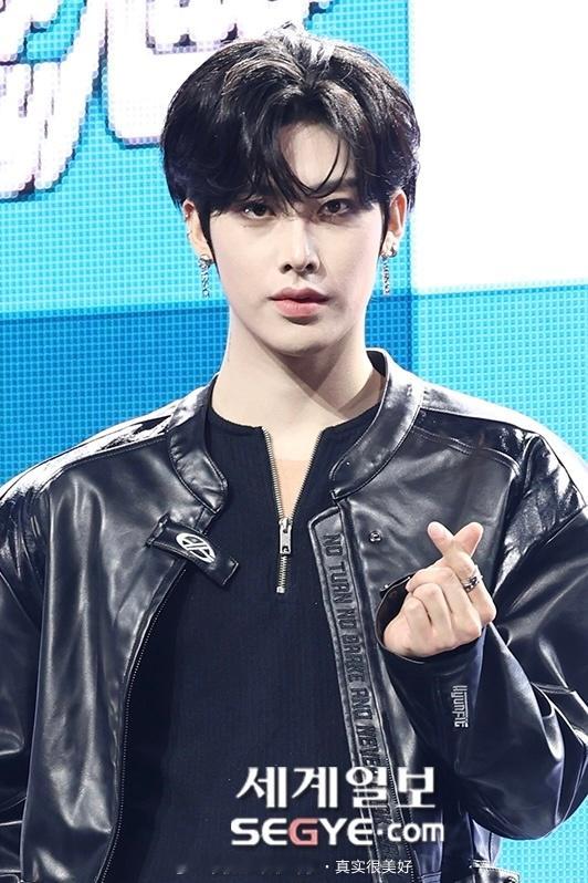 Ricky沈泉锐今日回归新闻图 ​​​