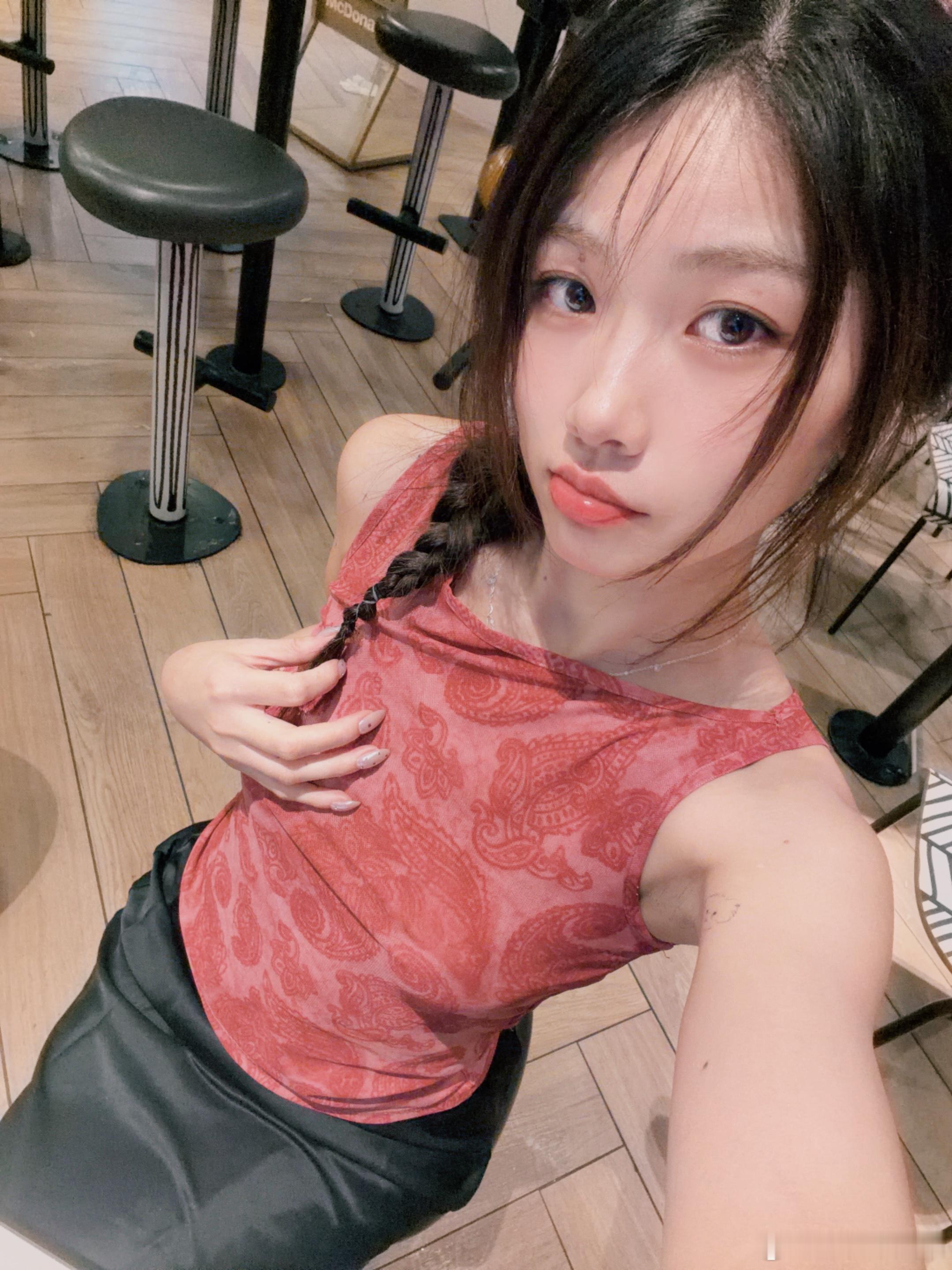 在想什麼麽💅 