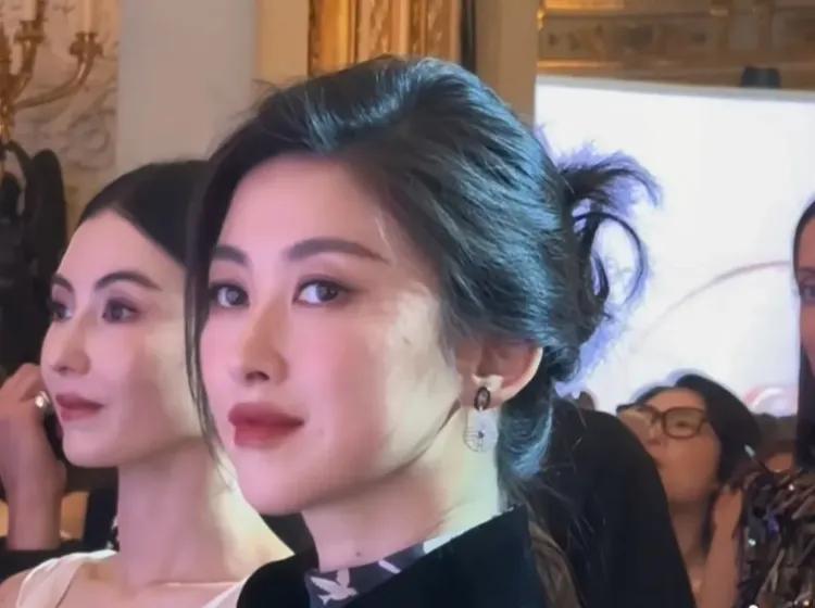 [玫瑰][玫瑰][玫瑰]张柏芝，你为什么要站在朱珠旁边呢？单看她们每个人，都是美