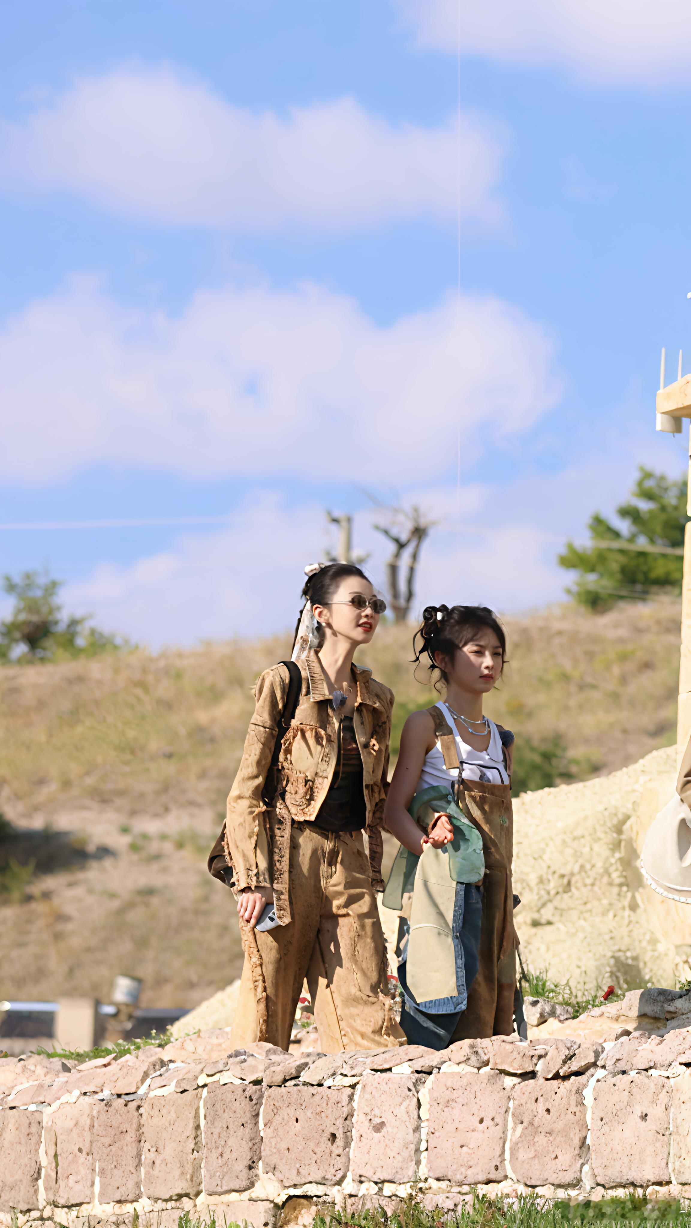 张艺凡霸总式关心田曦薇张艺凡田曦薇演我闺蜜关心我谁能拒绝这样的闺蜜！田曦薇心急冲