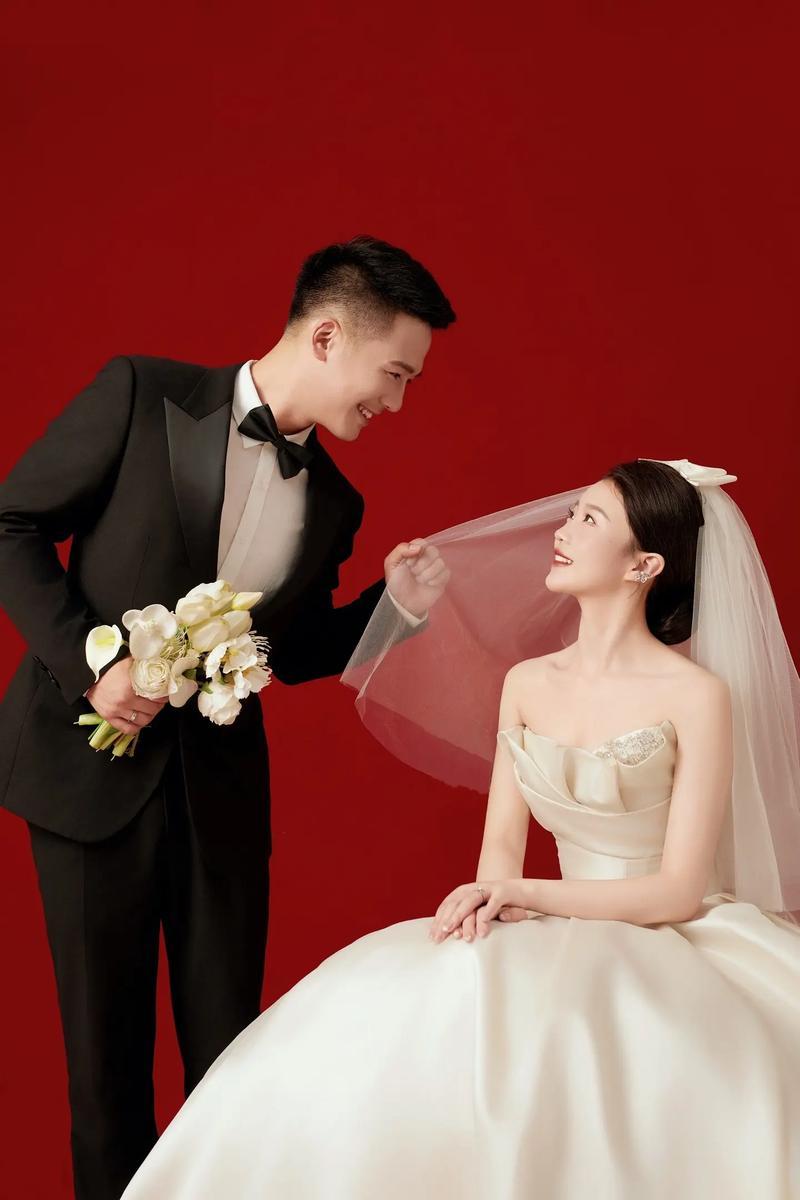 我跟你说句最实在、最扎心的大实话：
好看，只能决定「要不要开始」
长得好看，确实