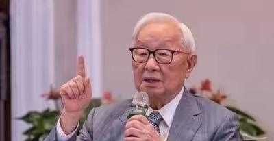 你本来是中国人，却配合老美打压中国，还说什么，“关键技术都在我们手中，若我们决定