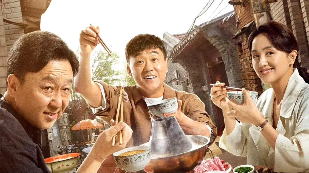 朱媛媛和何冰合作过很多的剧，
两个人在荧幕上塑造了众多经典形象，
《中国餐馆》里
