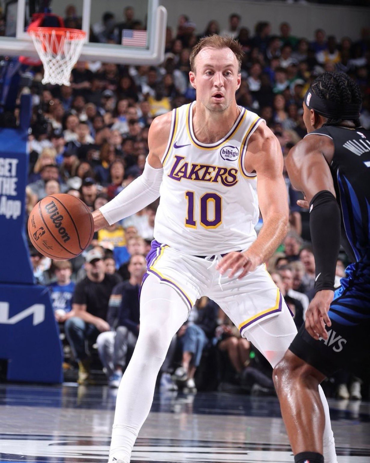 肯纳德，两节半11分10篮板10助攻，职业生涯第一次三双湖人vs独行侠NBA