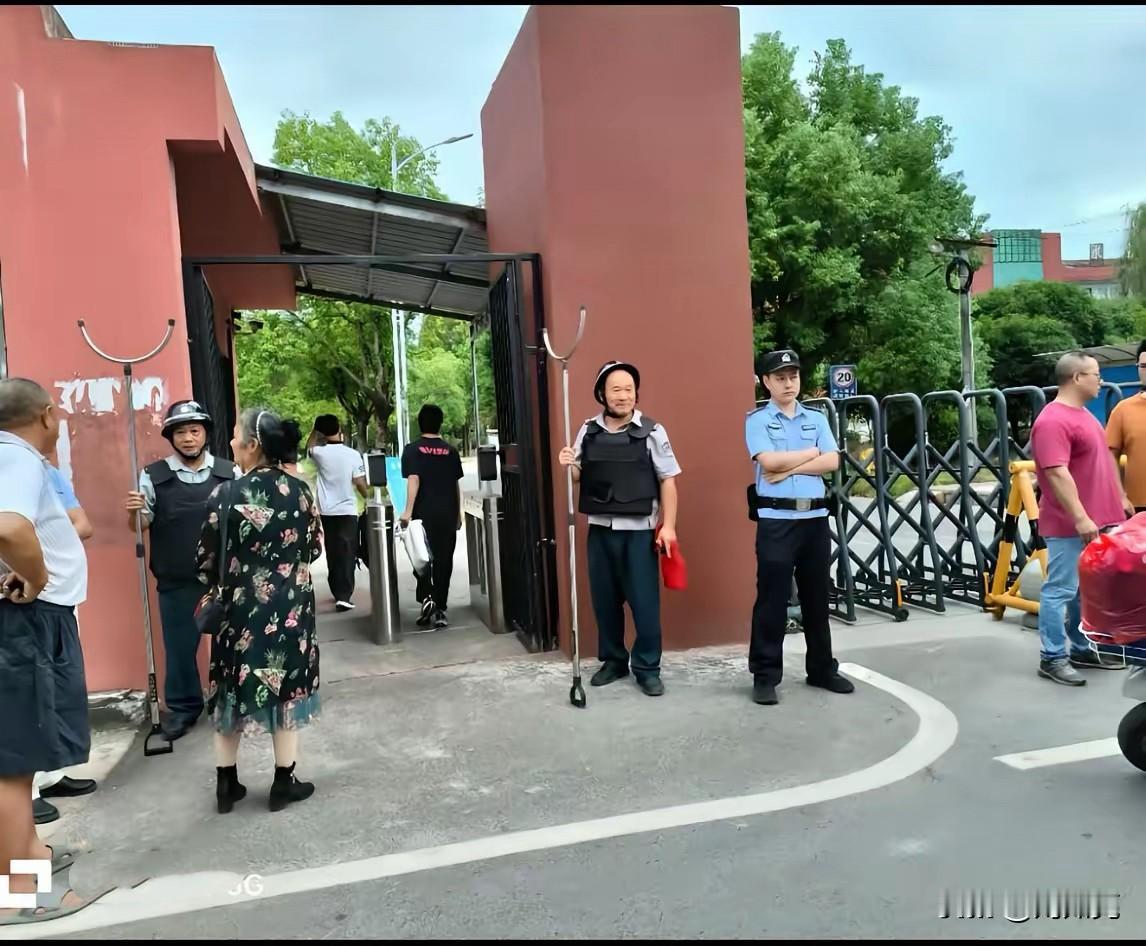 我小孙子所在的班级，家委会公开招募护学岗人员，应聘要求为身体康健，年龄不超过六十