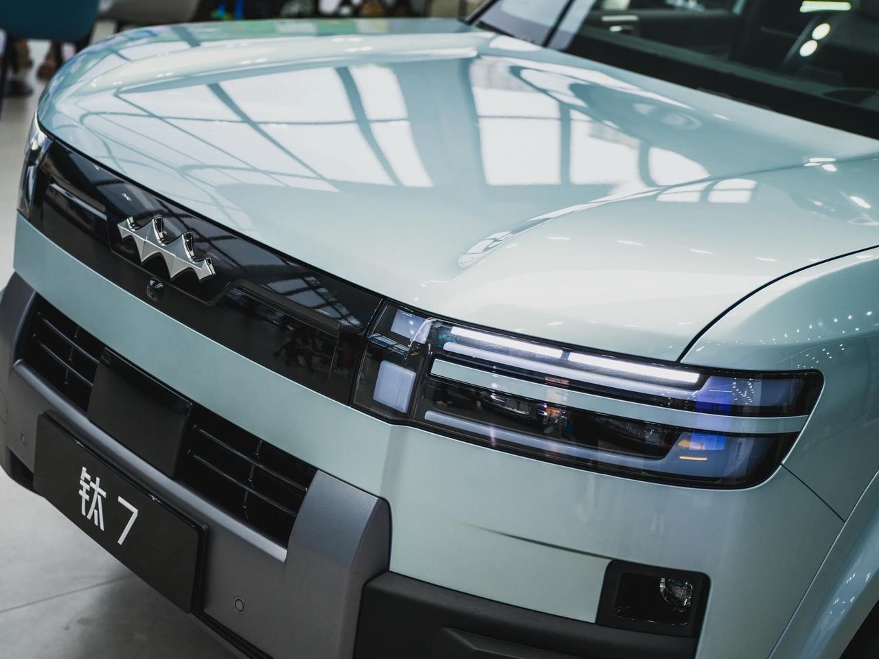 在硬派新能源SUV赛道，越来越多消费者摒弃单纯代步需求，想要一台颜值、实用性、通