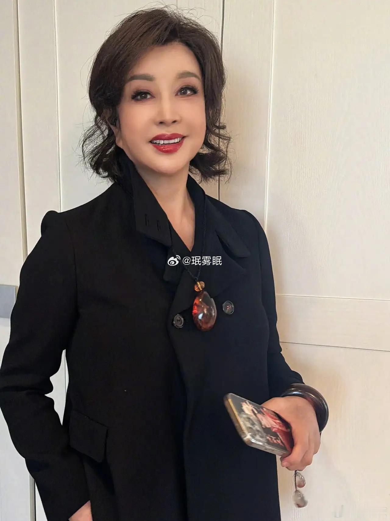 刘晓庆输了330万的官司，给所有人提了一个醒，公司法人股东不是这么好当的。两个人