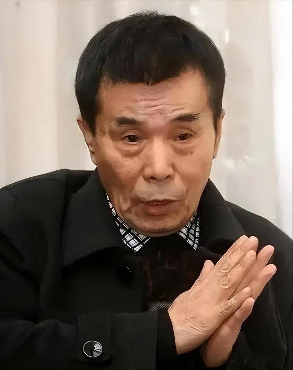 何庆魁说，他唯一对不起自己原配妻子，所有的人都对得起。她要是活着都好，我们相依为