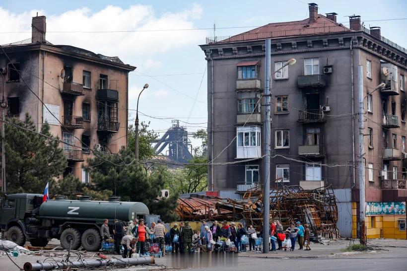 普京推动在被占领乌克兰地区实施“全面俄罗斯化” 美联社报道，俄罗斯总统普京正在加