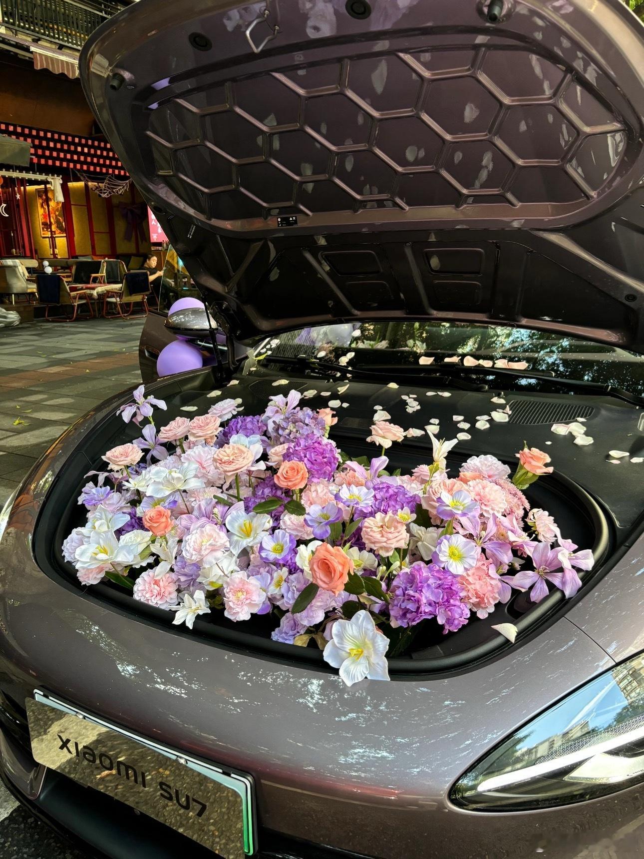 前备箱的意义是什么超级车主 我真觉得前备箱很实用，平时它能妥帖收纳零碎物件，露营