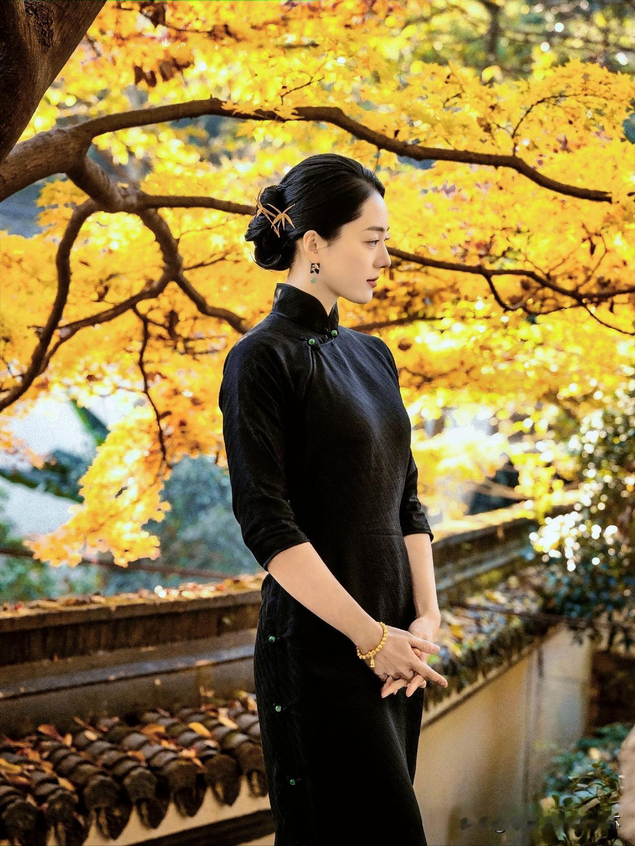 下联：物是人非落日寒
上联：有请雅士[玫瑰][玫瑰][玫瑰]