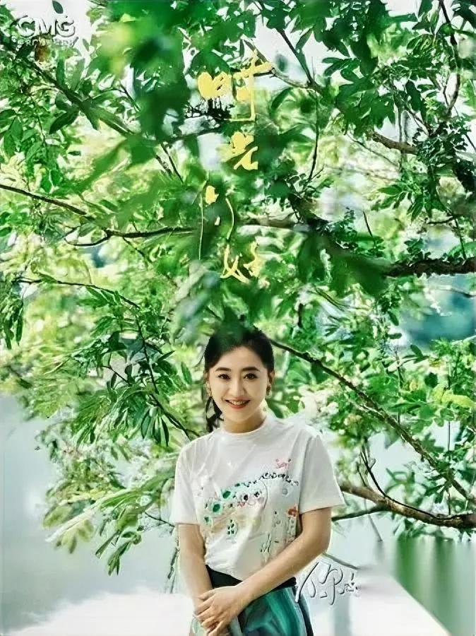 月亮姐姐“有新活儿了！”

不是不陪小朋友

是要把童心“搬”进工作室

尼格买