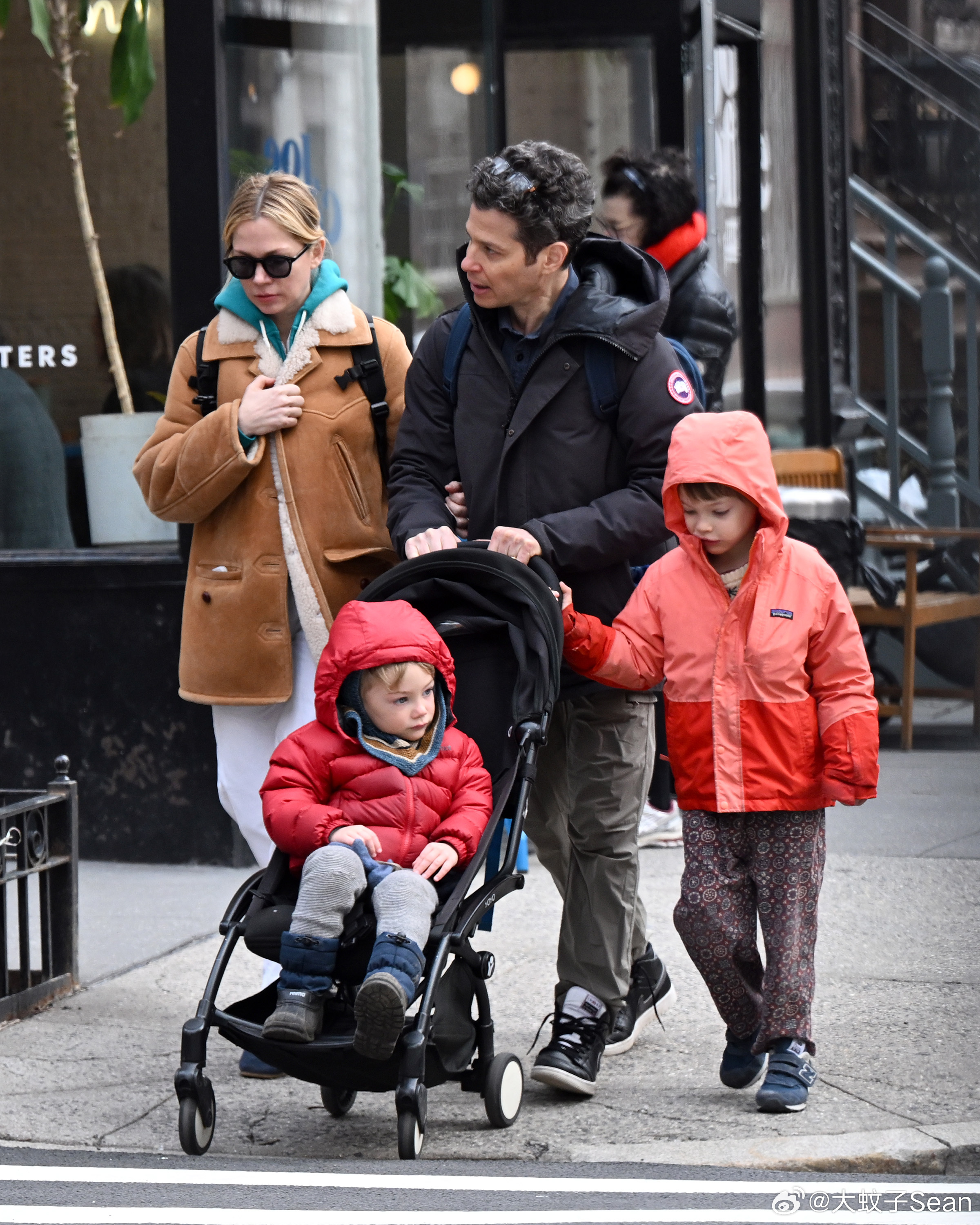 Michelle William米歇尔威廉姆斯和老公Thomas Kail在纽约