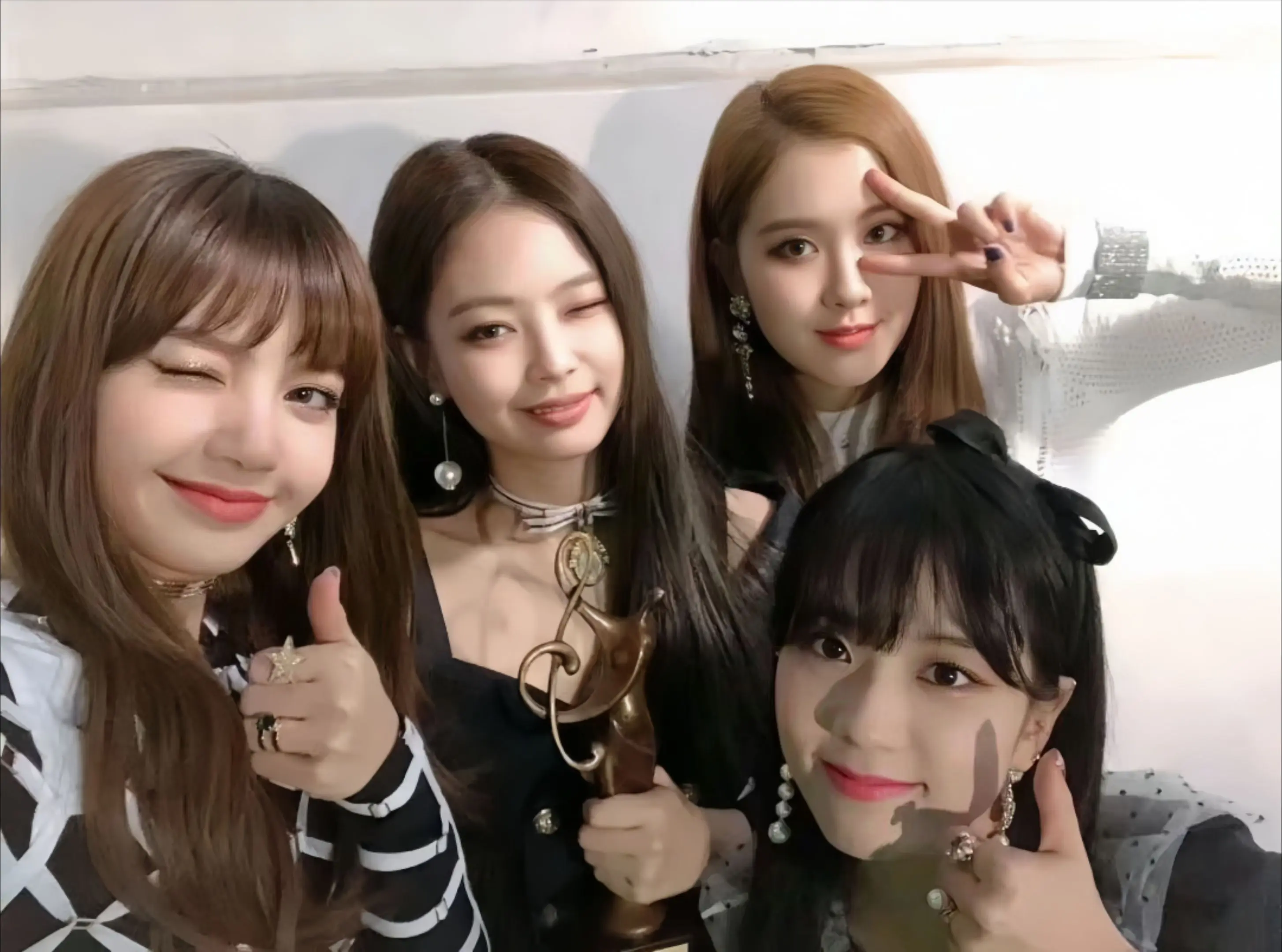 jennie金珍妮 Lisa rose朴彩英 jisoo金智秀 BLA...
