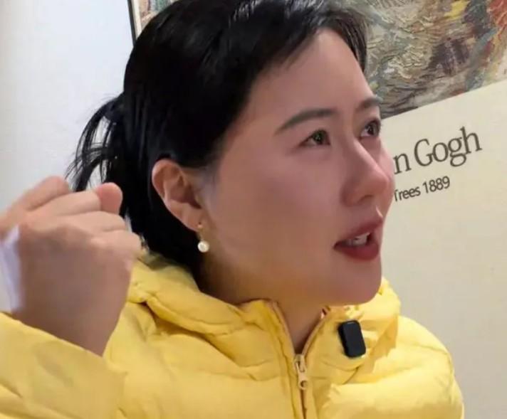 实际上相宜她最应该感谢的是李雨婵，李雨婵是给她矫正的人。
 
如果没有李雨婵的矫