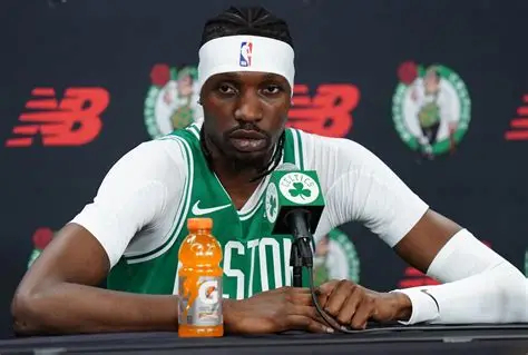 Shams：凯尔特人将前锋克里斯·布歇交易到爵士！ 