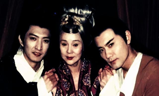 武则天是如何将她两个侄儿玩弄于股掌之中的？

武则天对她自家的兄弟姐妹那是出了名