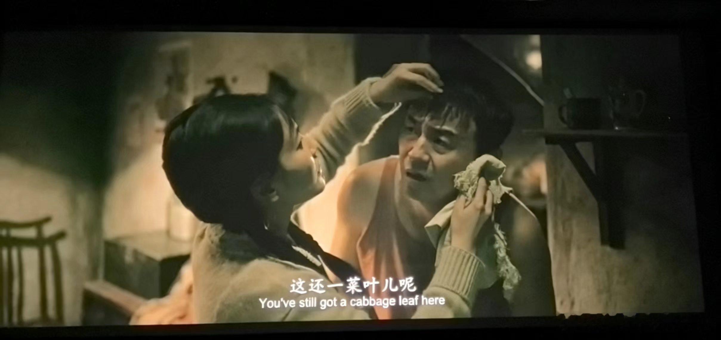 抓特务票房 很少有演员能像啜妮这般贴合年代小人物，在抓特务中褪去明星感，纯粹以真
